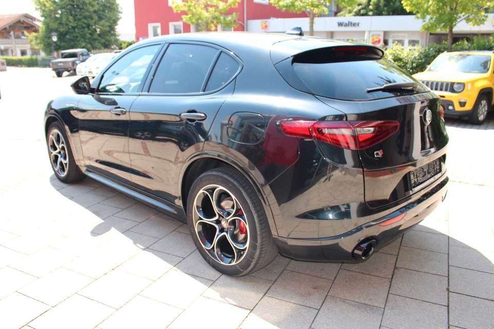 Alfa Romeo Stelvio - Imagem 10