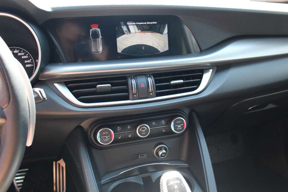 Alfa Romeo Stelvio - Imagem 14