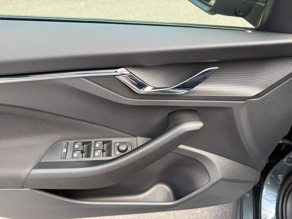 Car picture 9