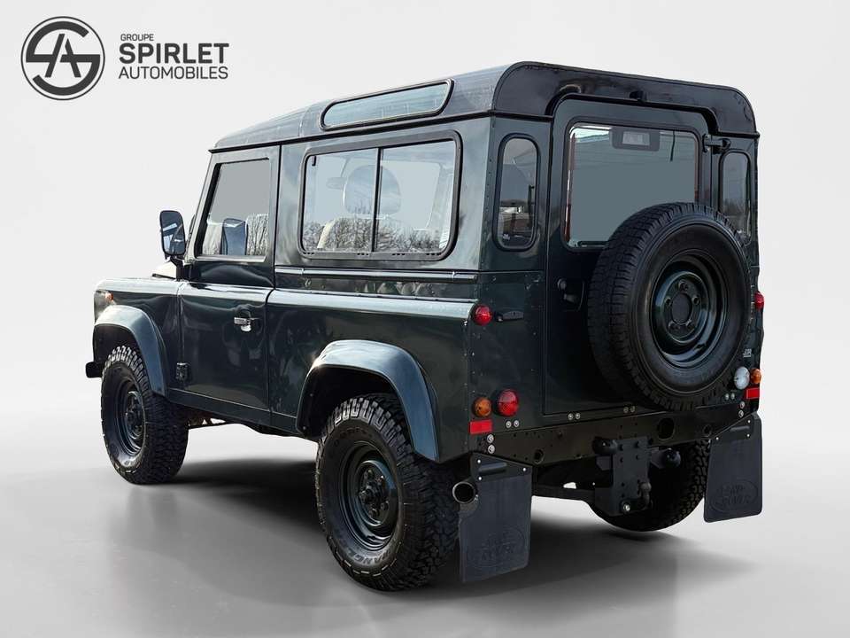 Land Rover Defender - Imagem 2