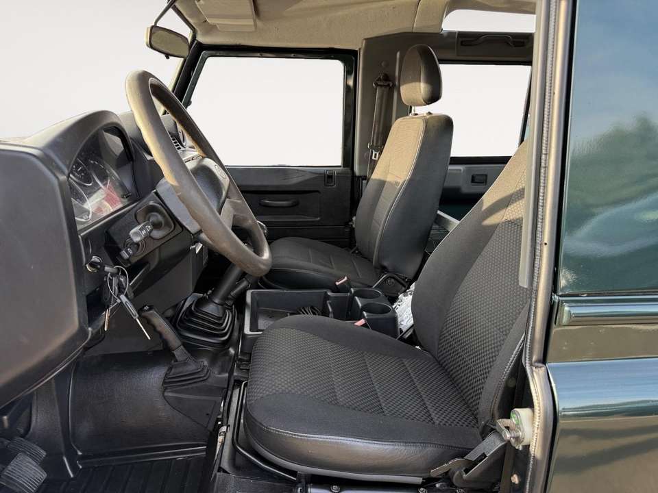 Land Rover Defender - Imagem 10