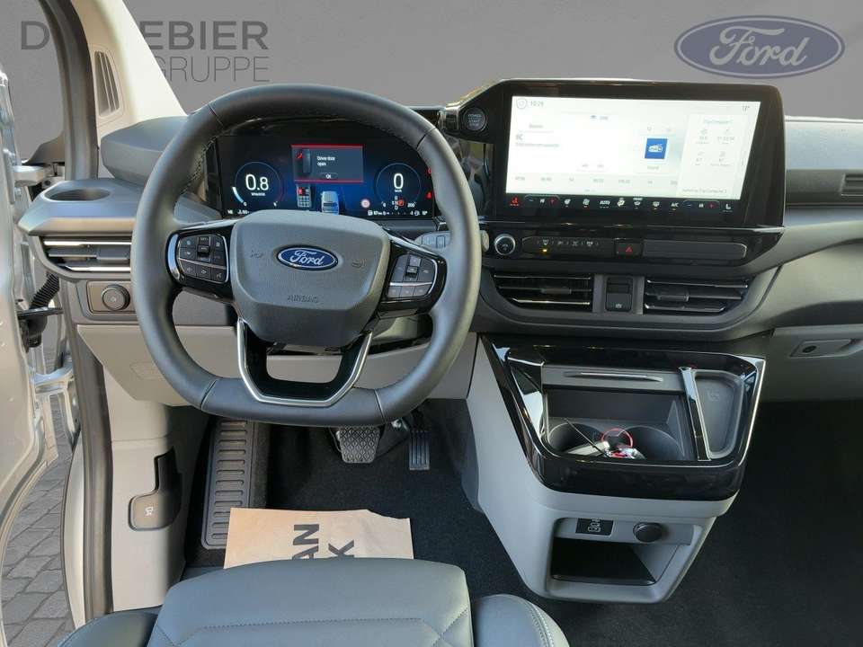 Ford Tourneo Custom - Imagem 13