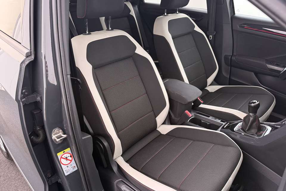 Volkswagen T-Roc - Imagem 14