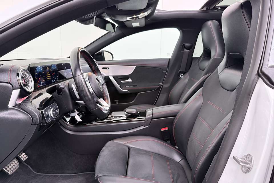 Mercedes-Benz CLA 200 - Imagem 11