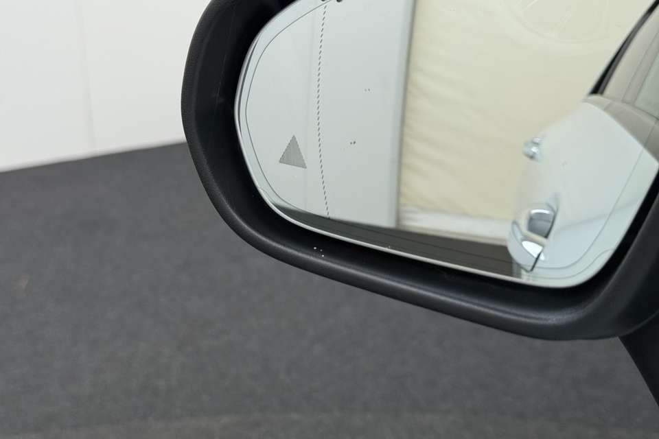 Mercedes-Benz CLA 200 - Imagem 17