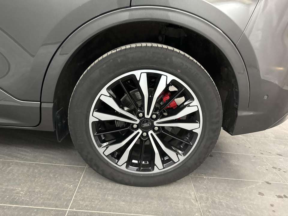 Ford Kuga - Imagem 11