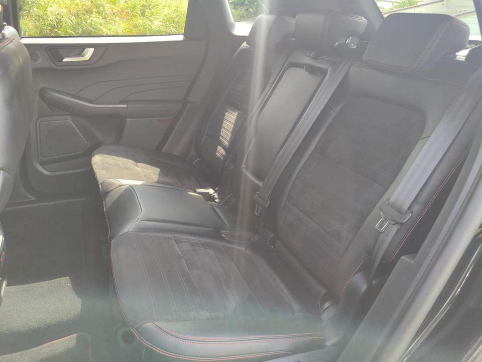 Ford Kuga - Imagem 12