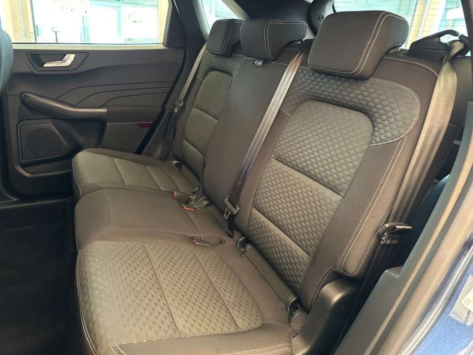 Ford Kuga - Imagem 9