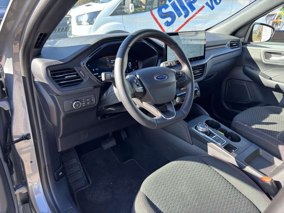 Ford Kuga - Imagem 13