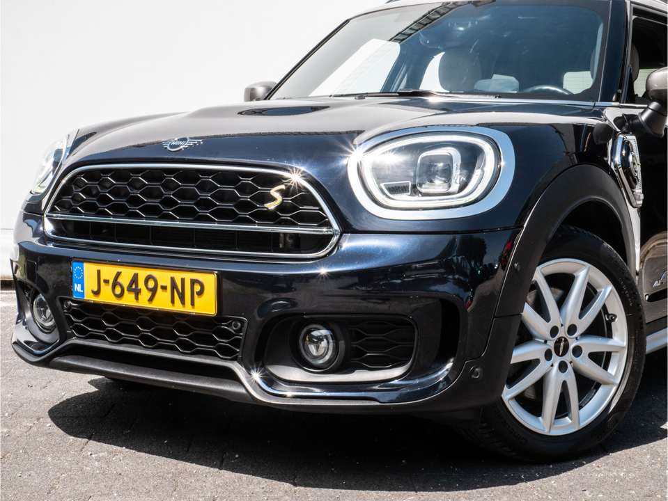MINI Cooper SE Countryman - Imagem 2