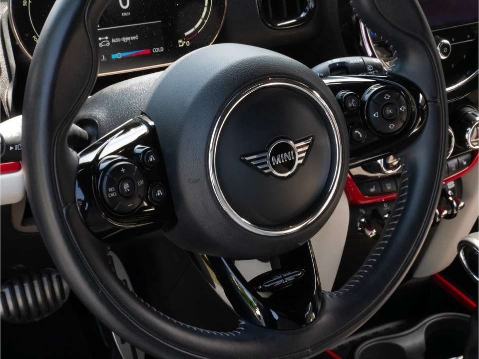 MINI Cooper SE Countryman - Imagem 18