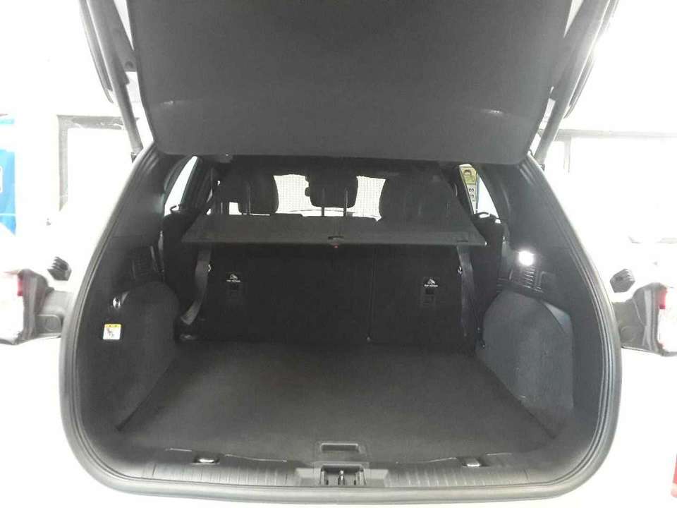 Ford Kuga - Imagem 9