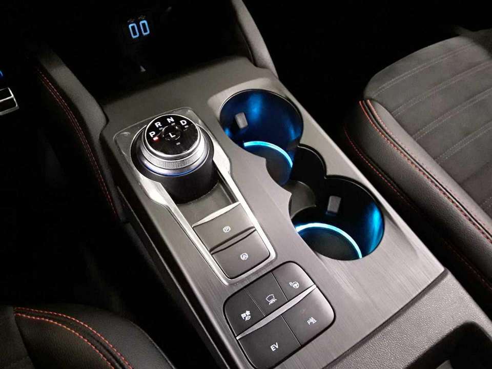 Ford Kuga - Imagem 13