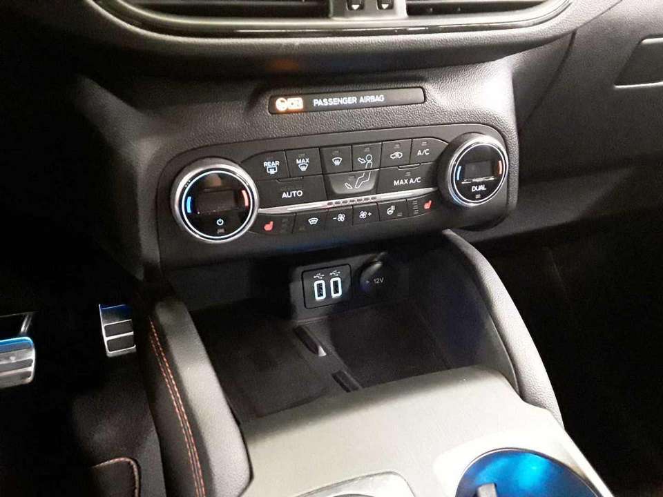 Ford Kuga - Imagem 14