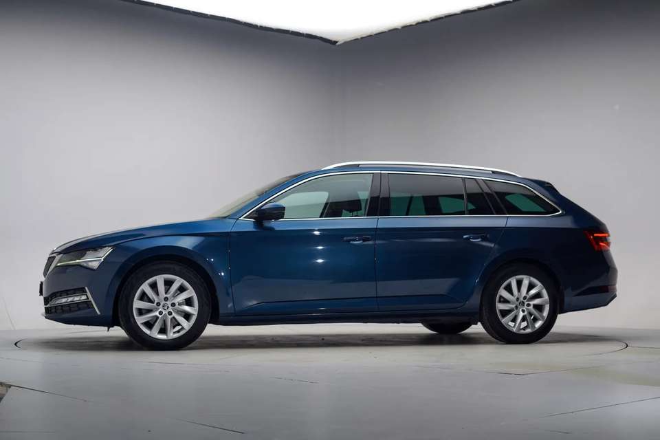 Skoda Superb - Imagem 2