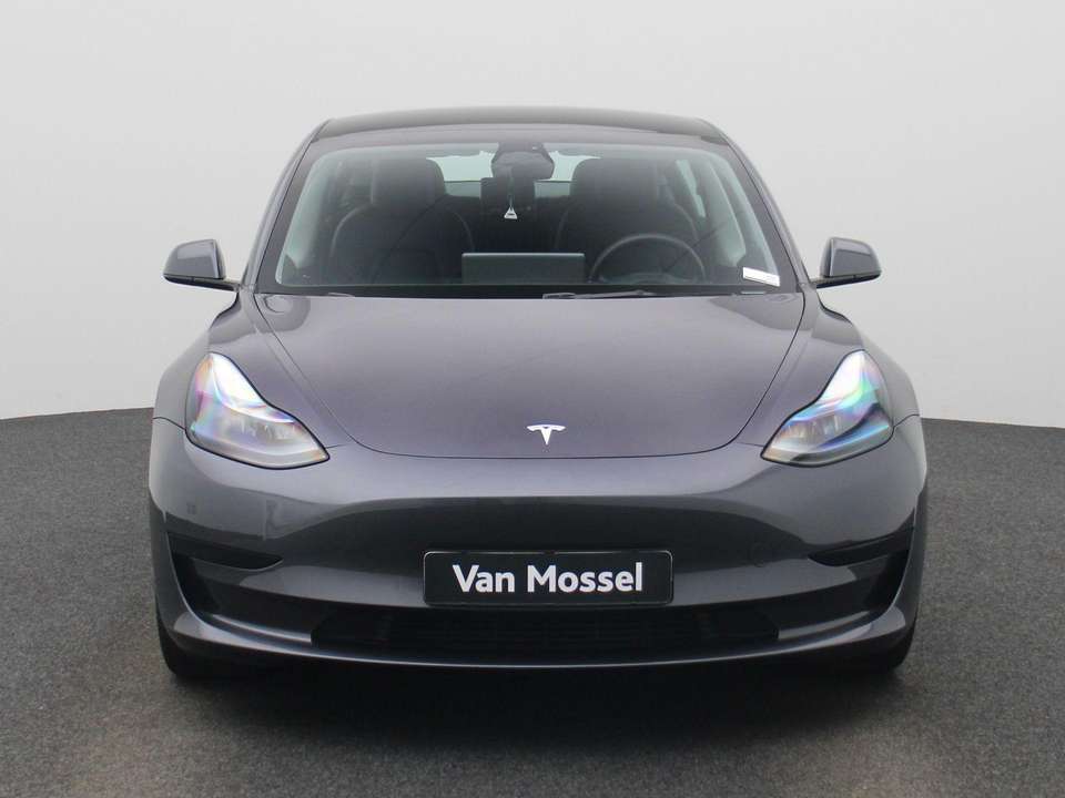 Tesla Model 3 - Imagem 3