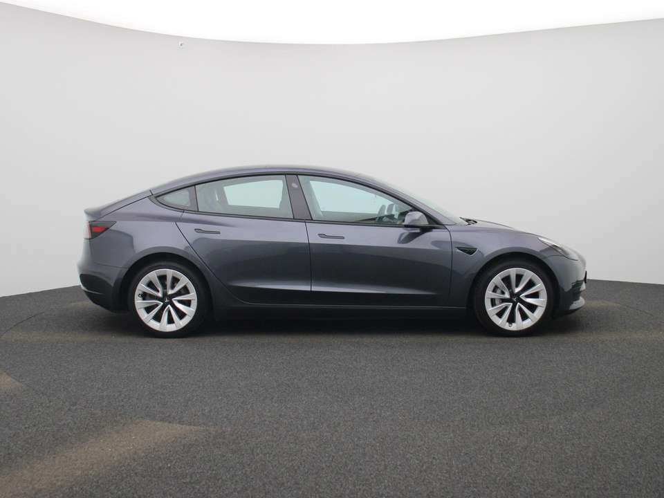 Tesla Model 3 - Imagem 6