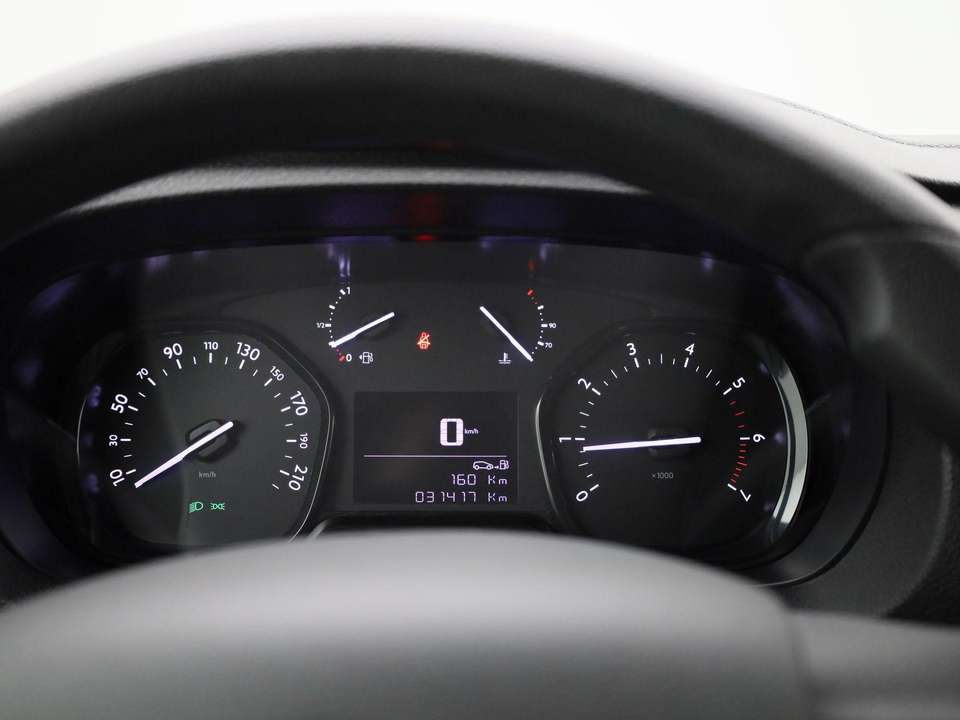 Opel Vivaro - Imagem 8