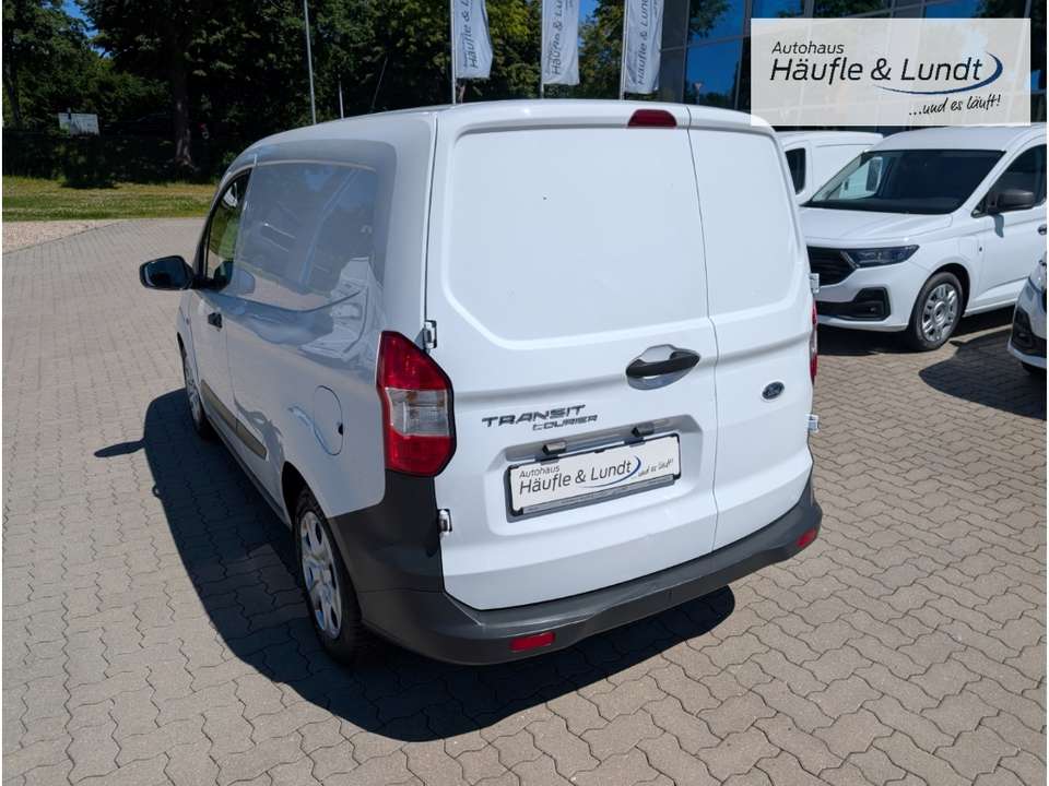 Ford Transit Courier - Imagem 4