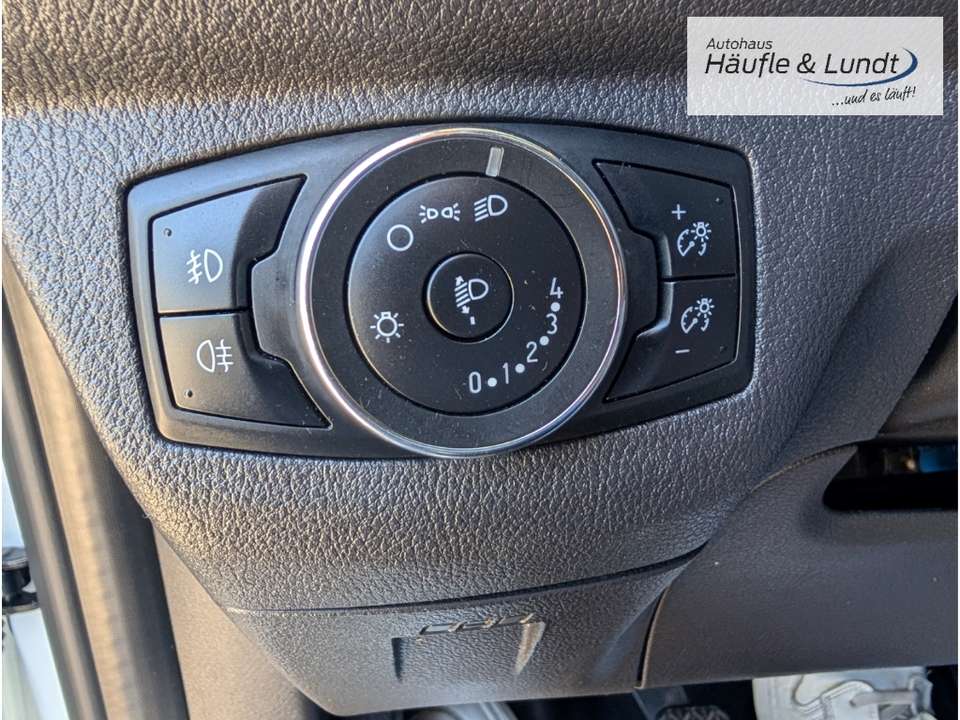 Ford Transit Courier - Imagem 11