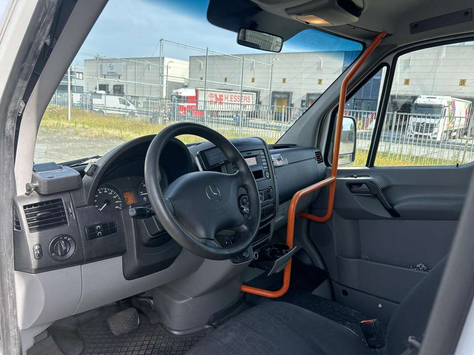 Mercedes-Benz Sprinter - Imagem 10