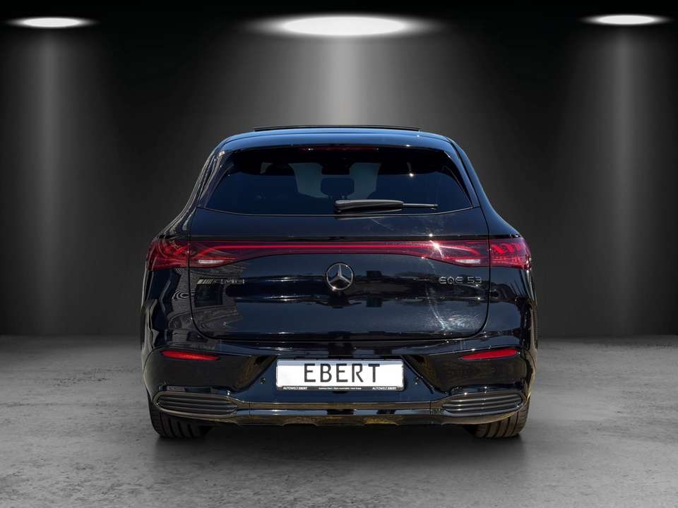 Mercedes-Benz EQE 53 - Imagem 4