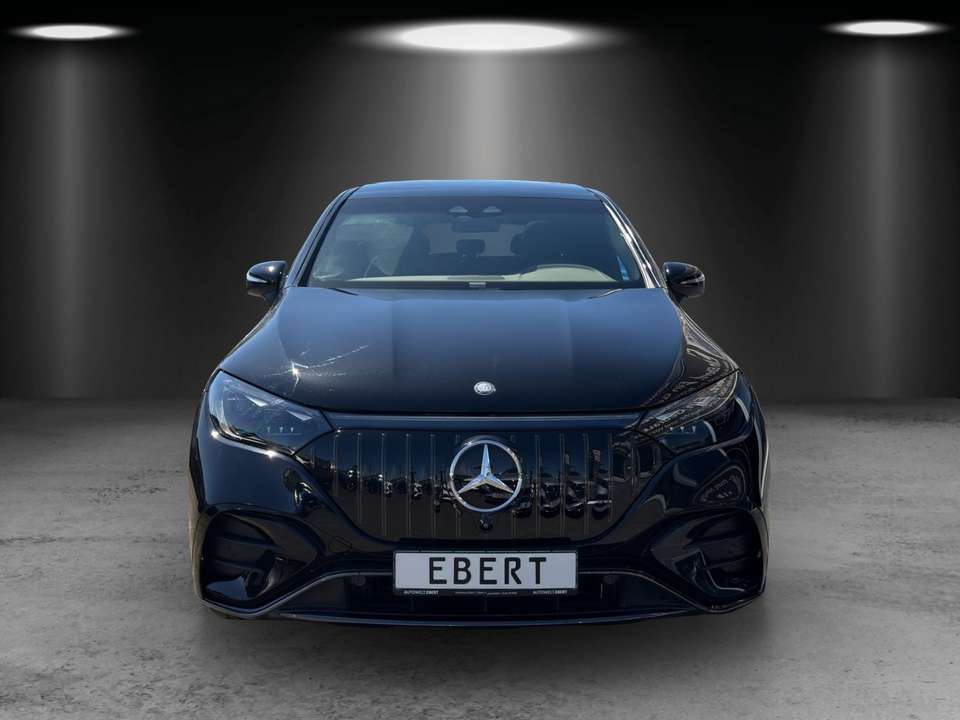 Mercedes-Benz EQE 53 - Imagem 6