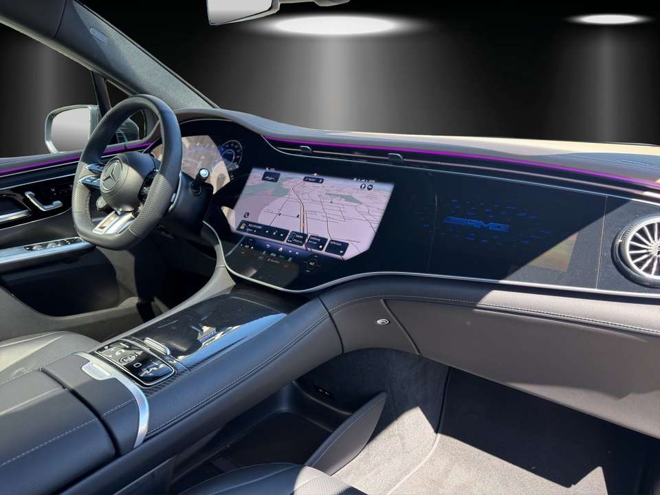Mercedes-Benz EQE 53 - Imagem 12