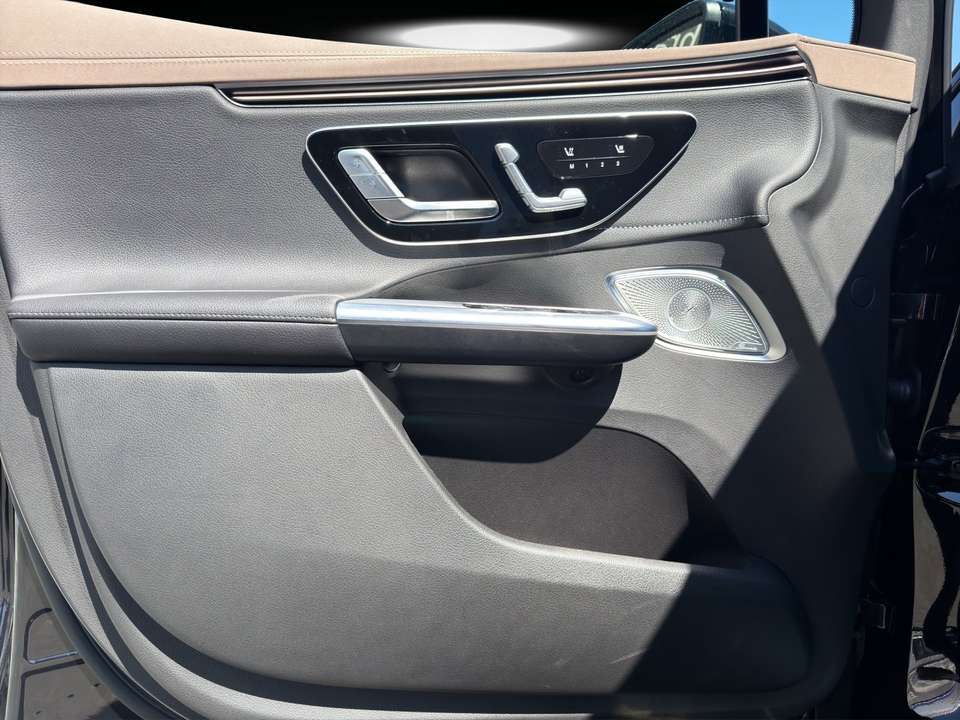 Mercedes-Benz EQE 53 - Imagem 13