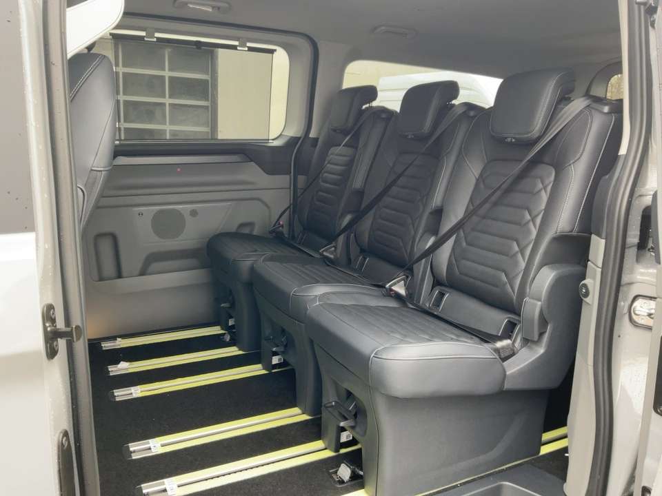 Ford Tourneo Custom - Imagem 11