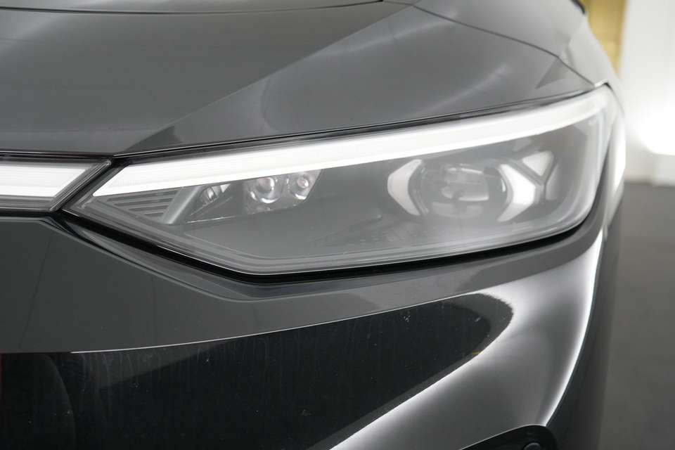 Volkswagen Golf Variant - Imagem 11