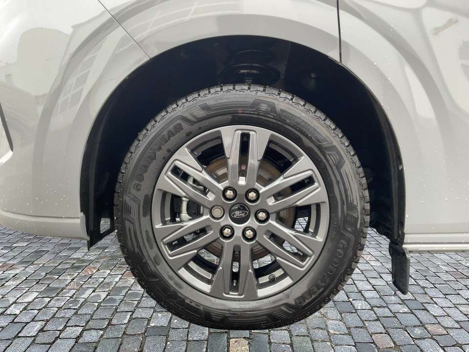 Ford Tourneo Custom - Imagem 15