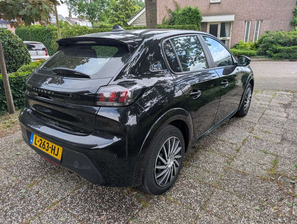 Peugeot e-208 - Imagem 2