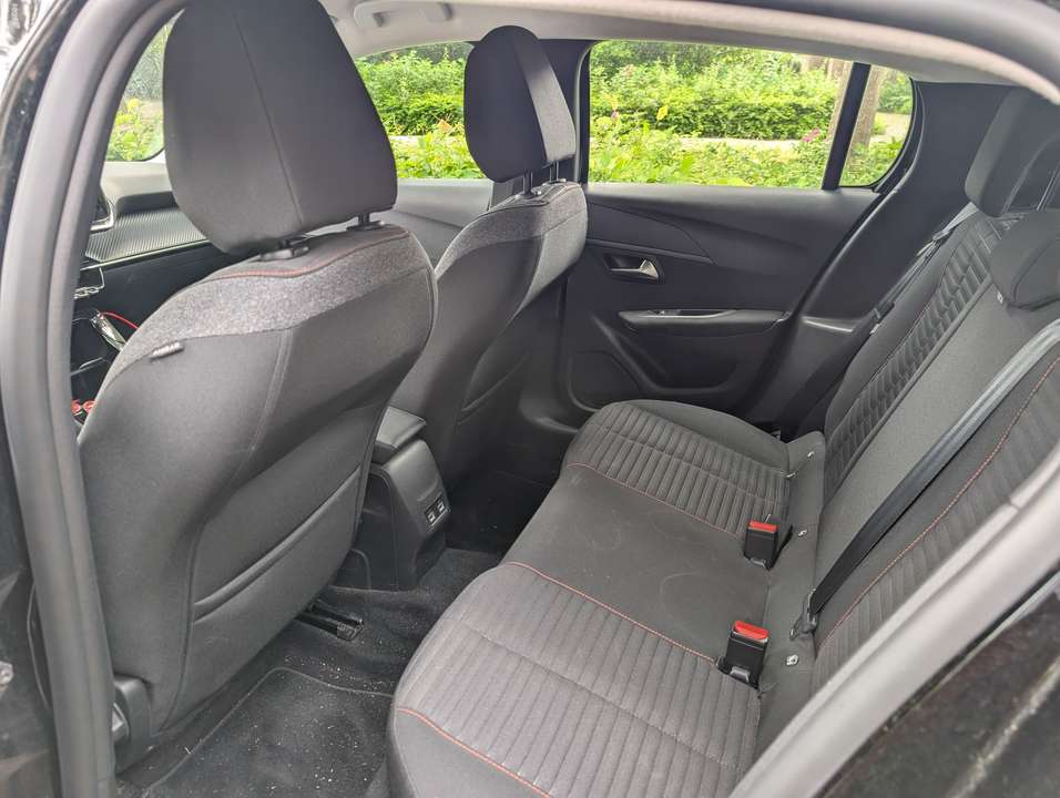 Peugeot e-208 - Imagem 5