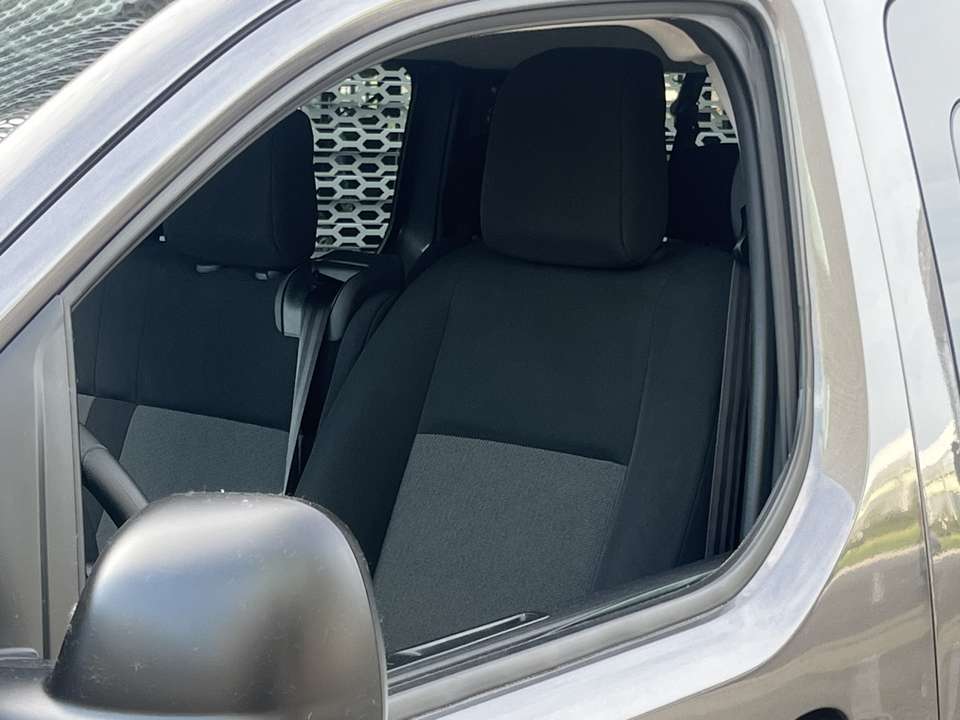 Peugeot e-Traveller - Imagem 4