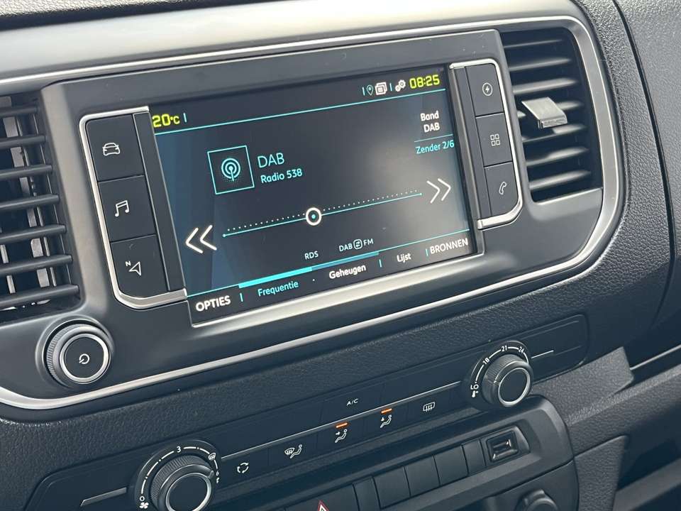 Peugeot e-Traveller - Imagem 12