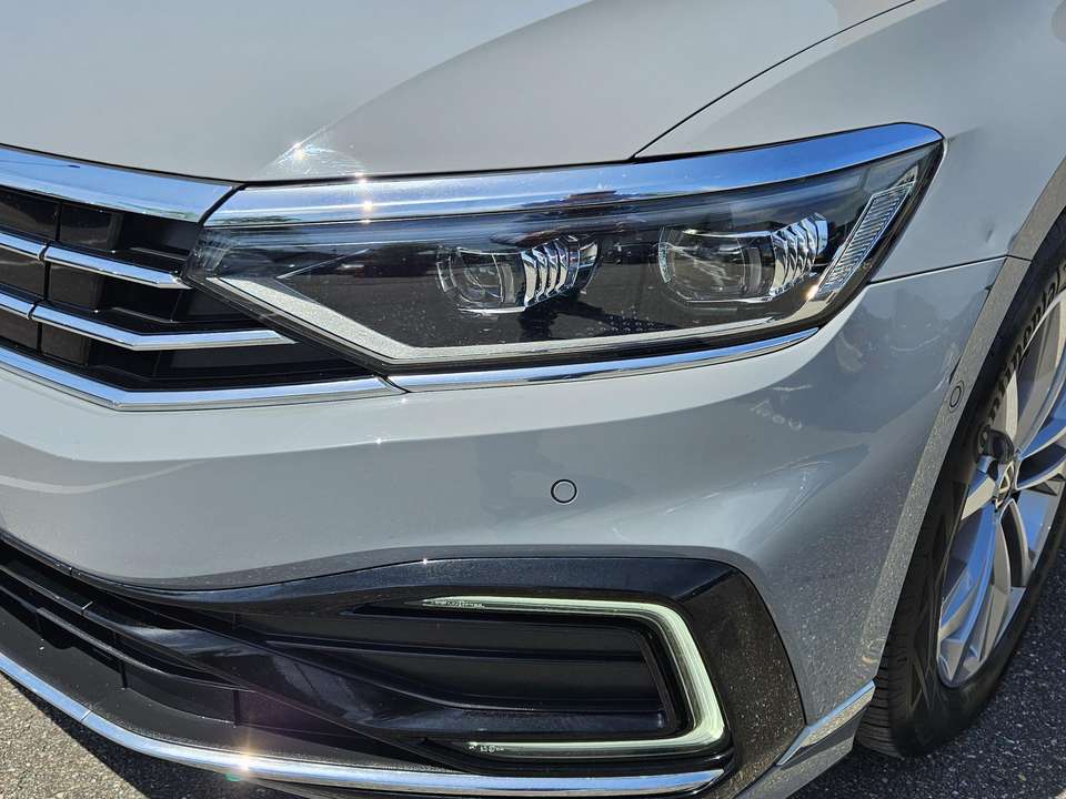 Volkswagen Passat - Imagem 14