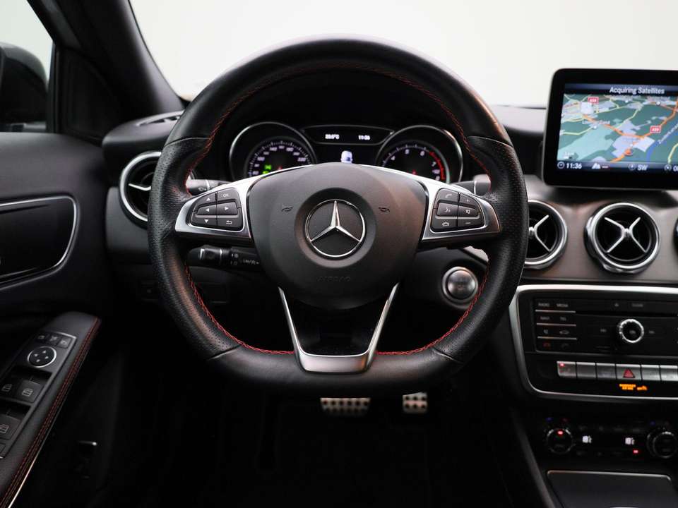 Mercedes-Benz GLA 180 - Imagem 7