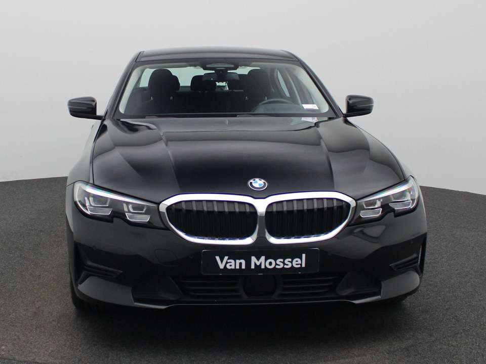 BMW 330 - Imagem 3