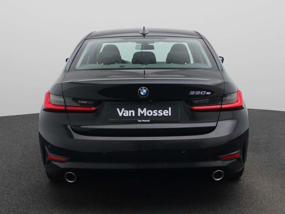 BMW 330 - Imagem 5