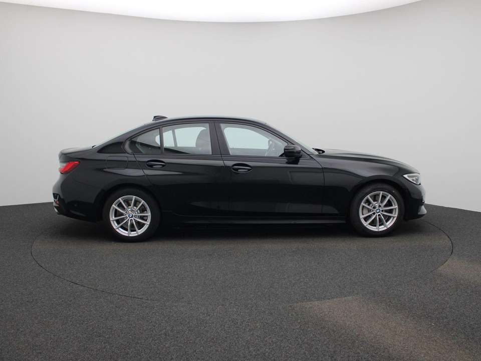 BMW 330 - Imagem 6