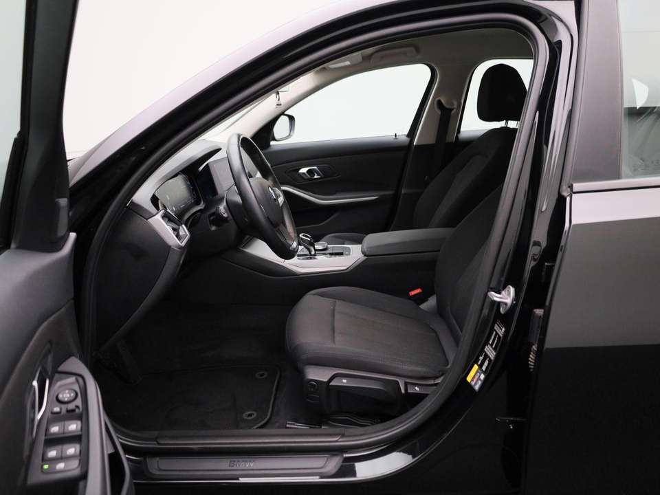 BMW 330 - Imagem 9