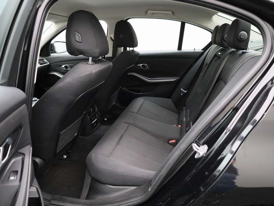 BMW 330 - Imagem 10