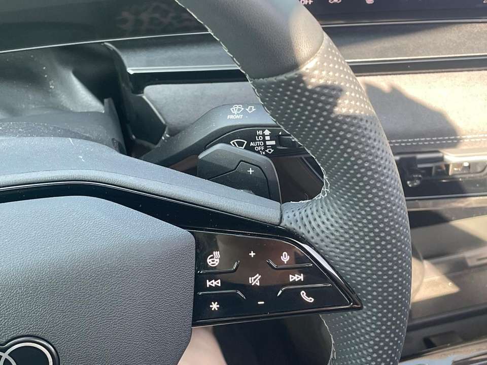 Audi Q6 e-tron - Imagem 12