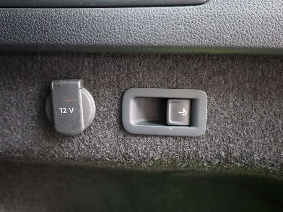 Volkswagen Passat Variant - Imagem 13