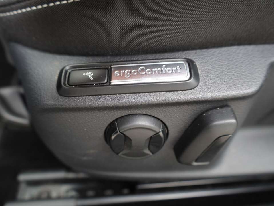 Volkswagen Passat Variant - Imagem 15