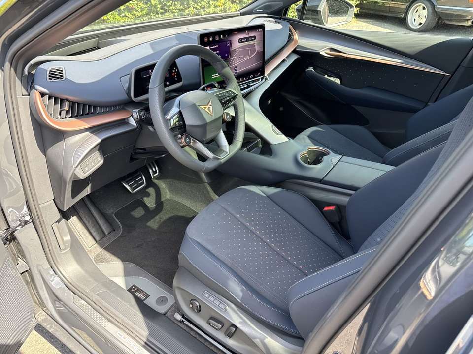 CUPRA Tavascan - Imagem 8