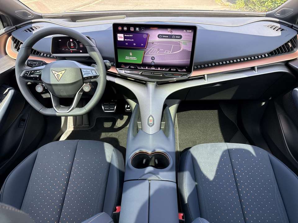 CUPRA Tavascan - Imagem 11