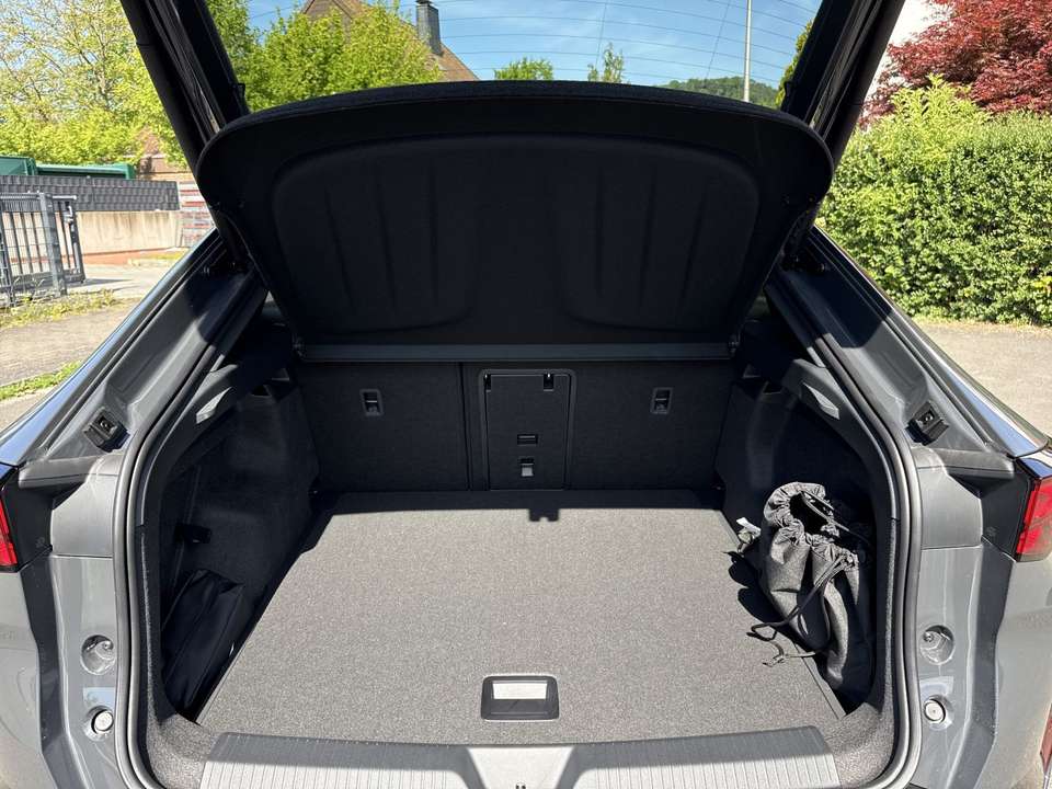 CUPRA Tavascan - Imagem 13