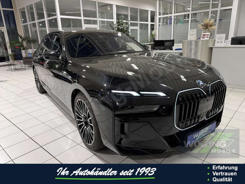 BMW 750 - Imagem 2